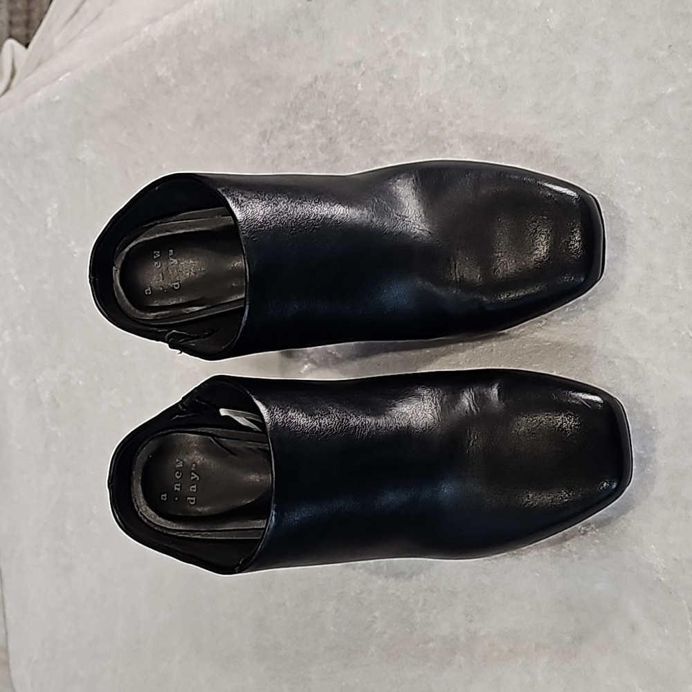 A New Day black Mule Size 7
